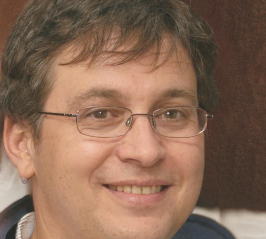 Portrait de Ludovic Mercier, spécialiste en analyse financière